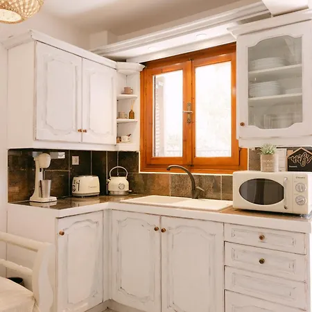 Naxian Harmony Town Apartment Naxos City